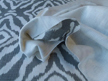 Scalamandre Zanzibar Ikat Smoke Grey White Cotton Print Mid-Century MSRP USD 254.80/Y