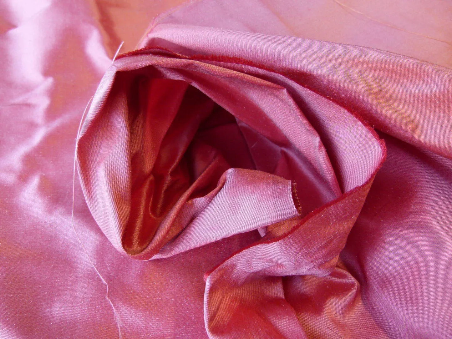 Scalamandre Dynasty Taffeta Coral 100% Silk Heavy MSRP USD 322/y