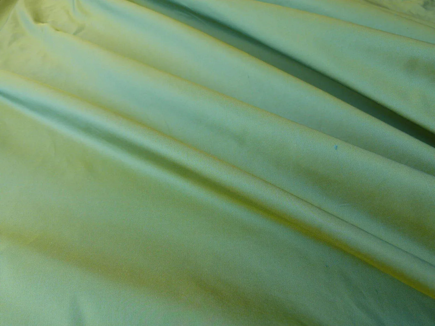 Scalamandre Dynasty Taffeta, Grass Green 100% Silk Heavy MSRP USD 322/y