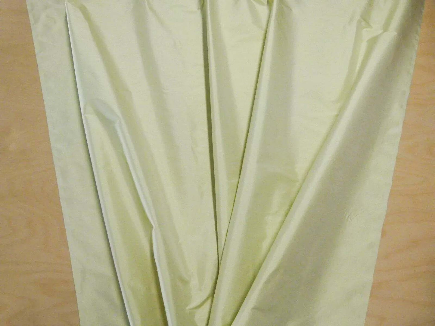 Scalamandre Dynasty Taffeta Lemongrass 100% Silk Heavy MSRP USD 322/y