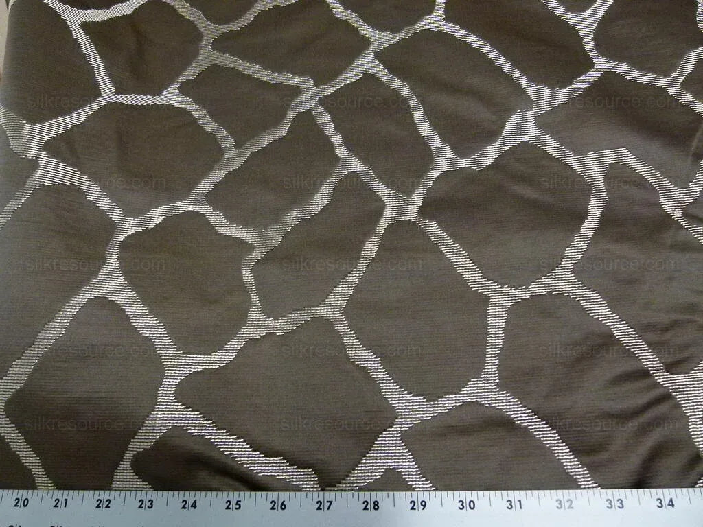 GIRAFFA BROWN Giraffe Animal SCALAMANDRE HEAVY JARQUARD RP358/Y