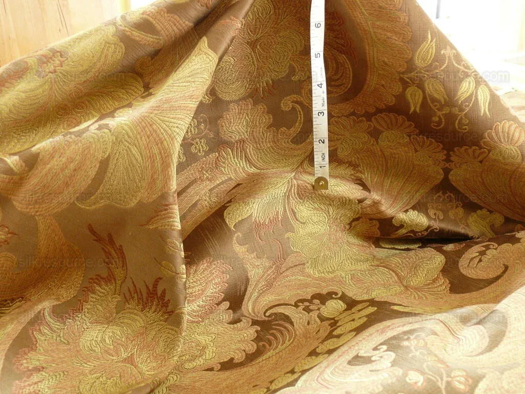 Coraggio Medioevale Flower Medallion Lampas Red MSRP USD 600