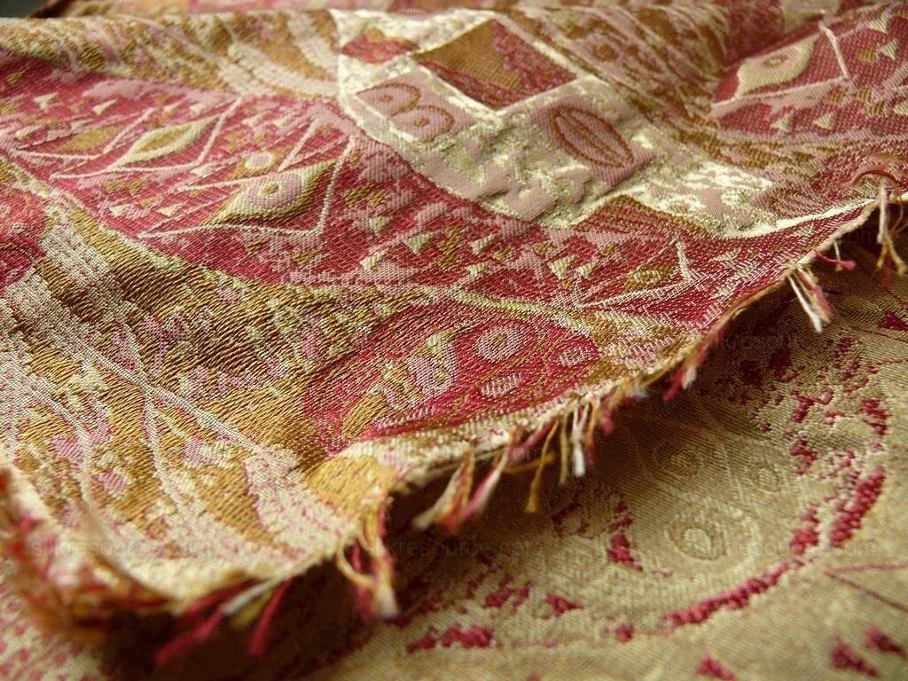 Bty Klimt In 100% Silk Lampas! Art Deco "440 Mulberry" Red Pink MSRP USD 275/y