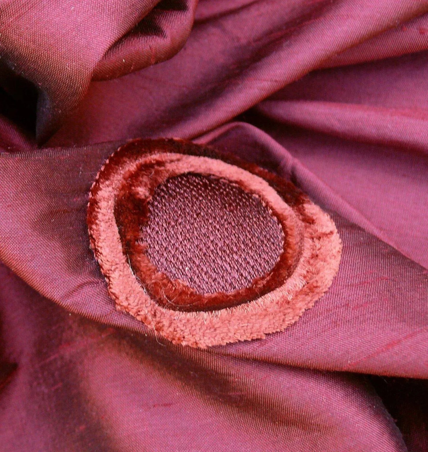 KRAVET 100%SILK DUPIONI CHENILLE EMBROIDERY RED "MOON" Y