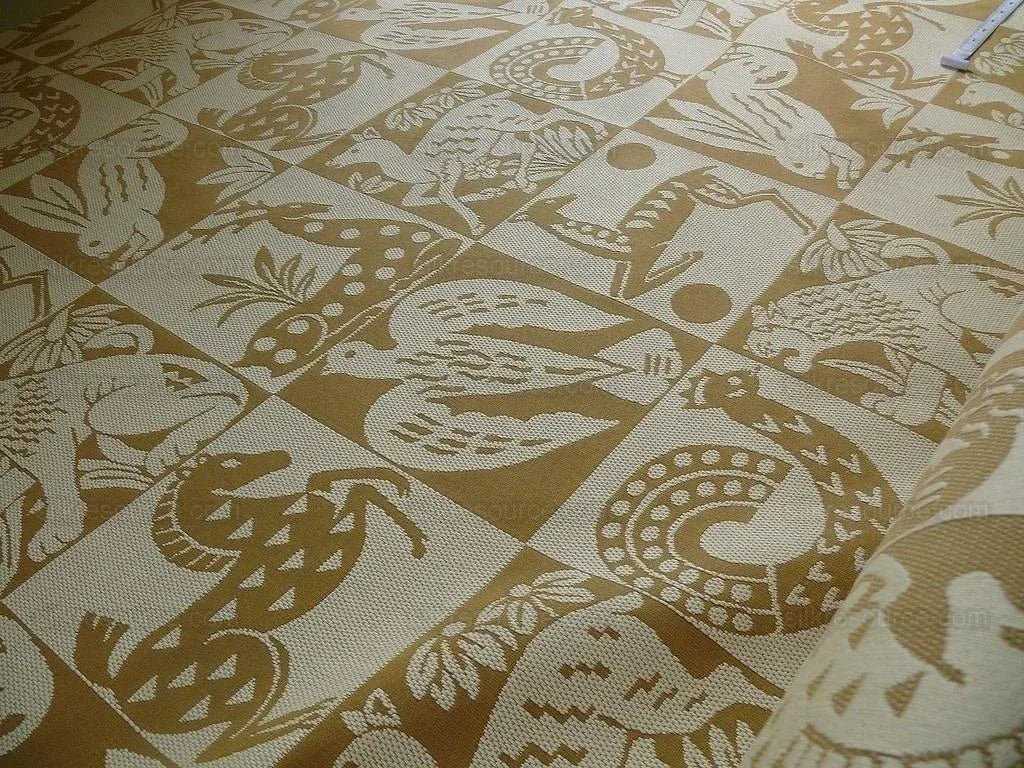 CLARENCE HOUSE "GALEAZZO" AFRICAN ANIMAL EPINGLE GOLD