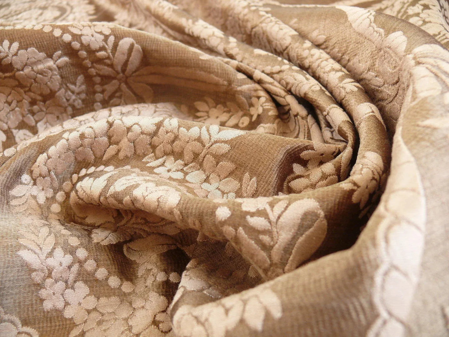 SCALAMANDRE SILK+COTTON BROWN DAMASK VICTORIA CAMEO