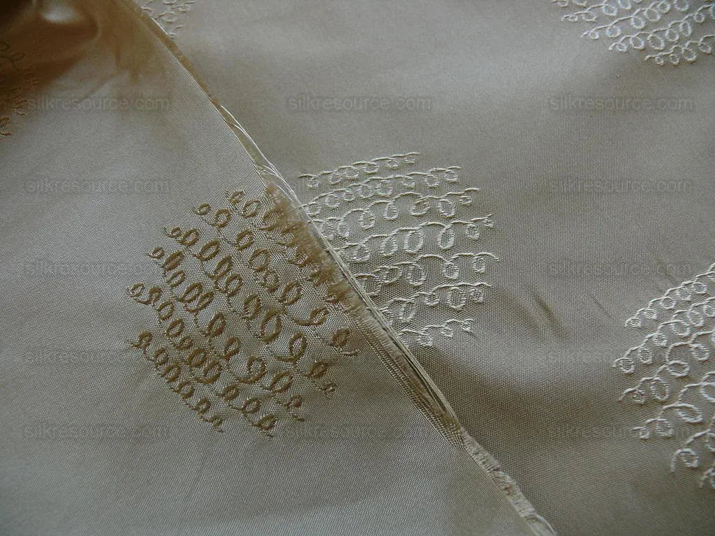 Bty Hiend 100%silk Taffeta Damask Loop Doodle "biscotti" Beige MSRP USD 200+/Y