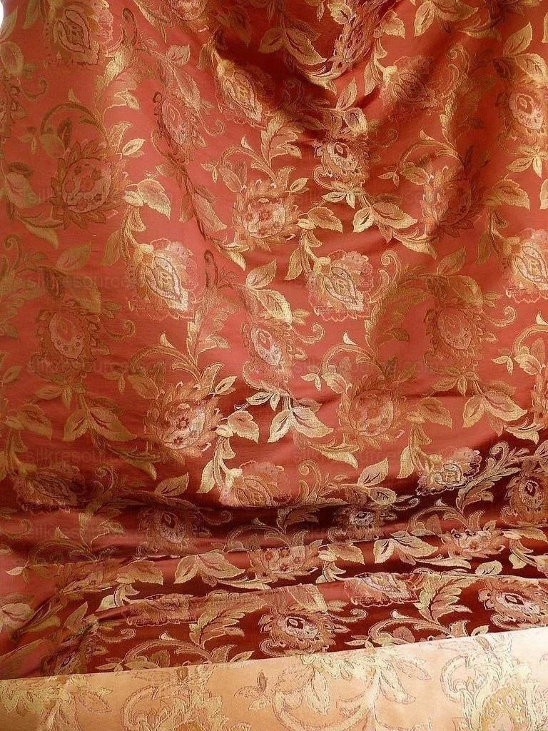 Rm Coco 100%silk Lampas Gilded Paisley Rose Brick Red Green Gold MSRP USD 267.90/Y