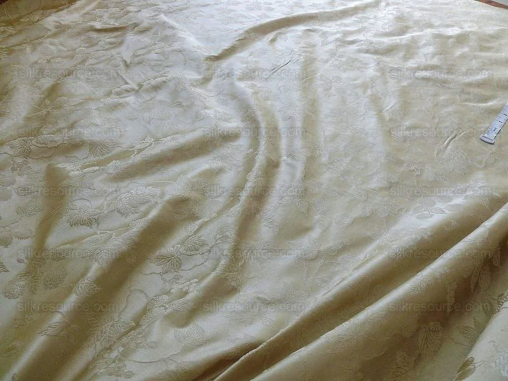 100% Silk Damask Summer Berry on Vine Cream Nimbus Art Nouveau William Morris