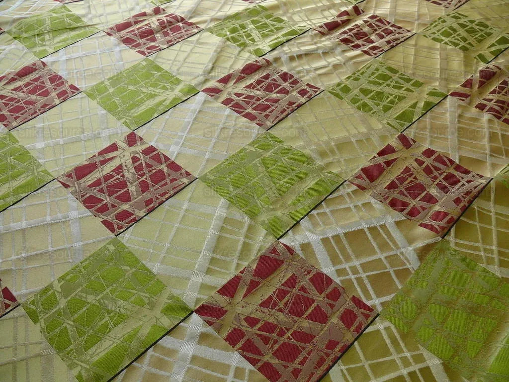 100% SILK JACQUARD MIRROR SQUARE "FIESTA" GOLD