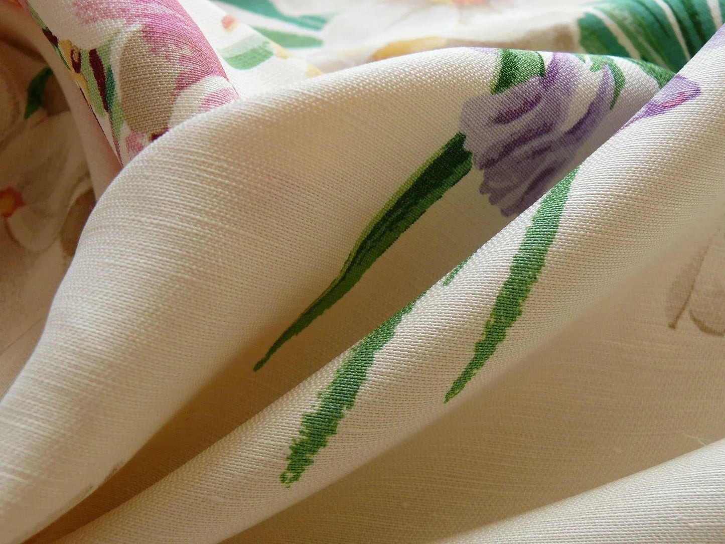 Brunschwig &amp; Fils Sabrina Linen Pink Tulips Daffodils Lilacs