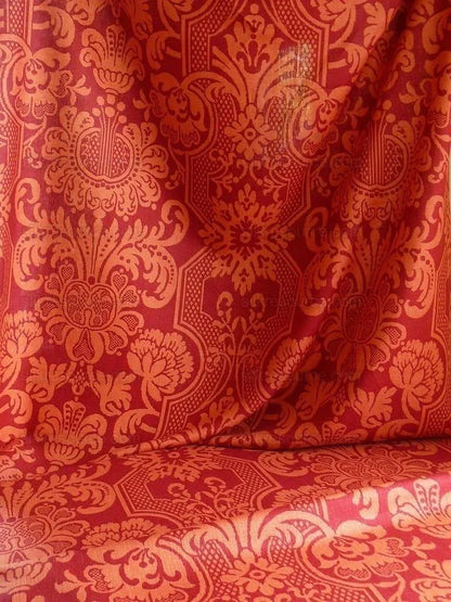 By Yd Vervain Trocadero 100%linen Print Berry Red Raspberry Hot Pink #395