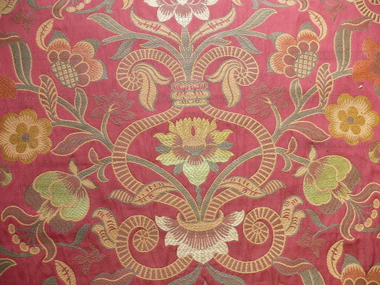 2.375y Coraggio "medioevale" Flower Medallion Lampas Red Rp$600+