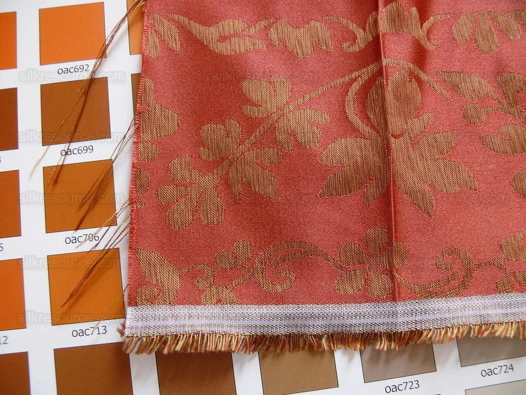 Lee Jofa "romantic Silk" Vine Stripe Red Copper Gold MSRP USD 196