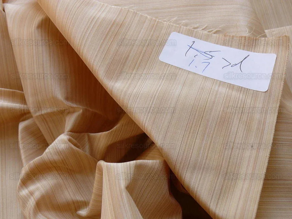 Kravet Prism 1.7y Light Peach Gold 100%silk Taffeta Strie