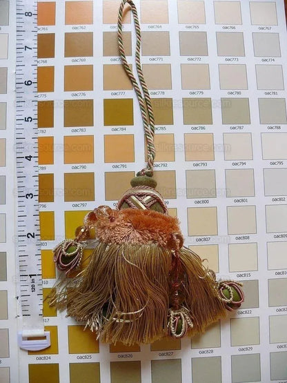 KRAVET COUTURE KEY TASSEL W/BEADS PECHE PINK GOLD MSRP$165!