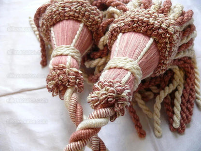 Lee Jofa Cantal Tieback Tassel Tieback-double Coral Red