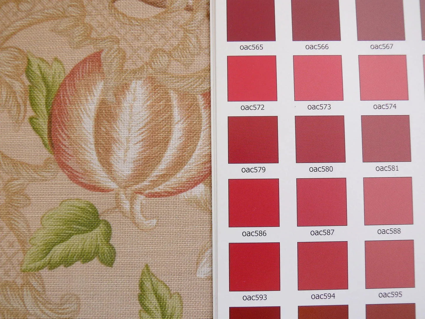 Travers "montespa" Chinoserie Linen Peach Pom Apple Fig