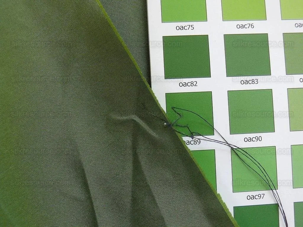 By yard Lee Jofa Palais Silk Taffeta Ivy Green 100% Silk MSRP USD 198/Y