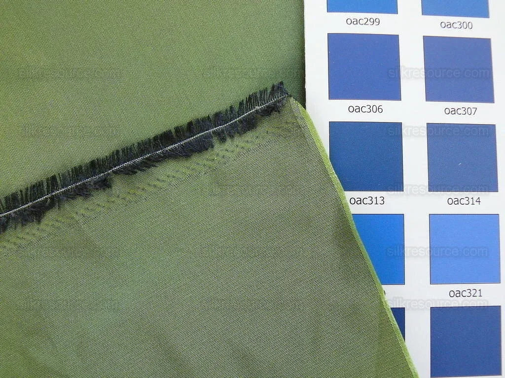 By yard Lee Jofa Palais Silk Taffeta Ivy Green 100% Silk MSRP USD 198/Y