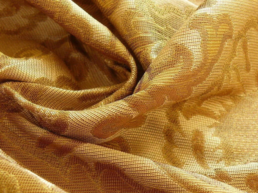 Lee Jofa Crescent Silk Damask Gilt Gold Bty MSRP USD 198/Y