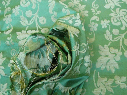 Lee Jofa "romantic Silk" Vine Stripe Emerald Green Gold MSRP USD 196/Y