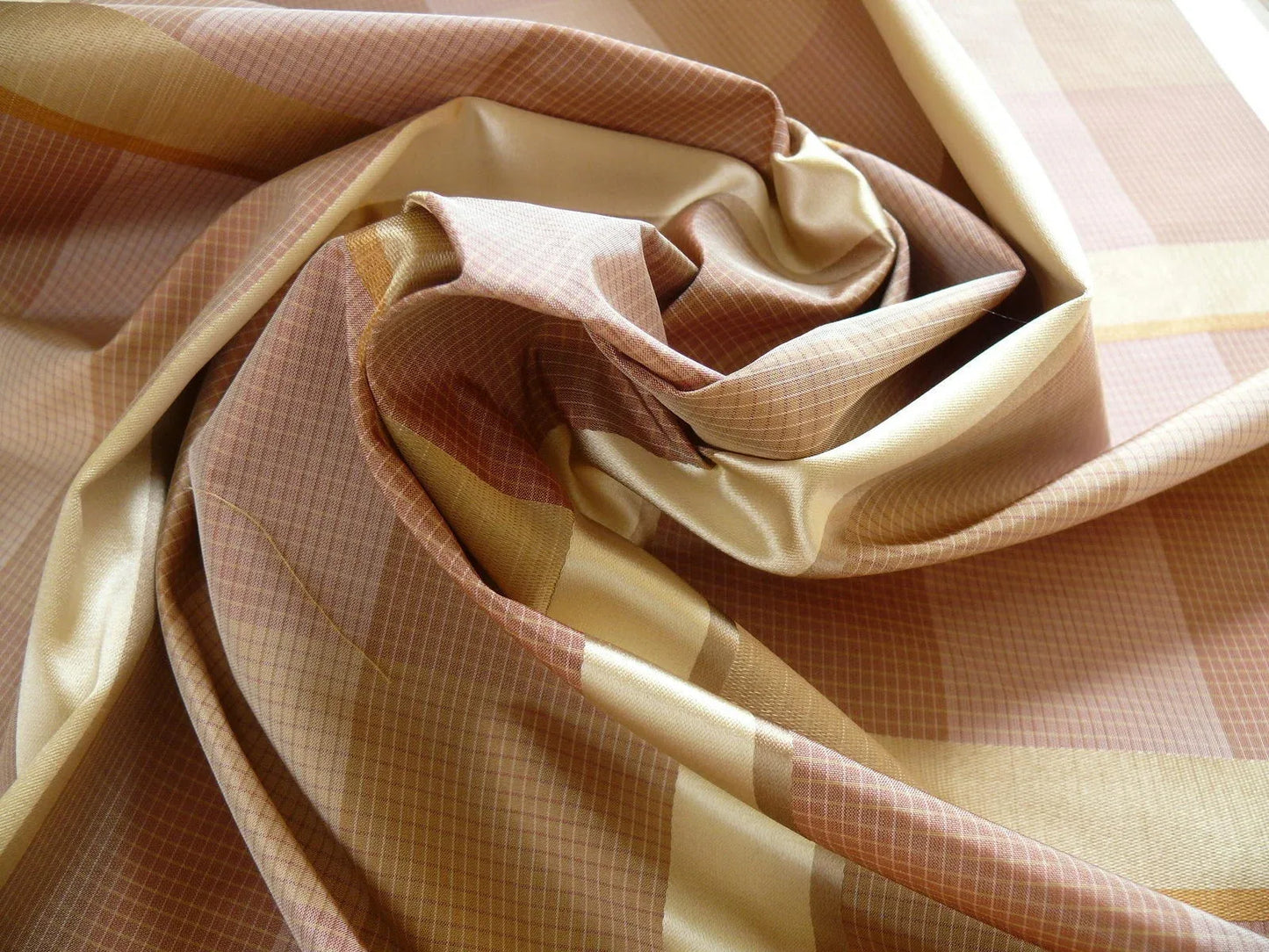 Kravet Les Cent Baisers Blush Pink Gold Silk Pale Lavender Satin Stripe MSRP USD 149/Y