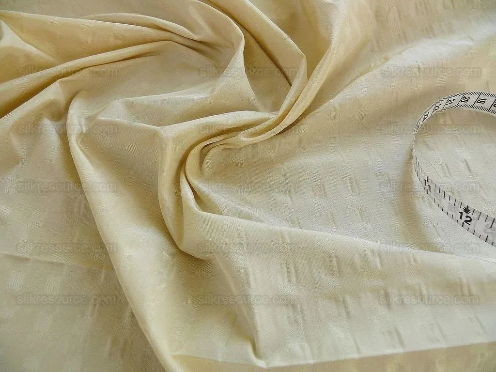 Lee Jofa Groundworks Fabrics 100% Silk Tinsmith Taffeta Pearly White Seersucker Bty