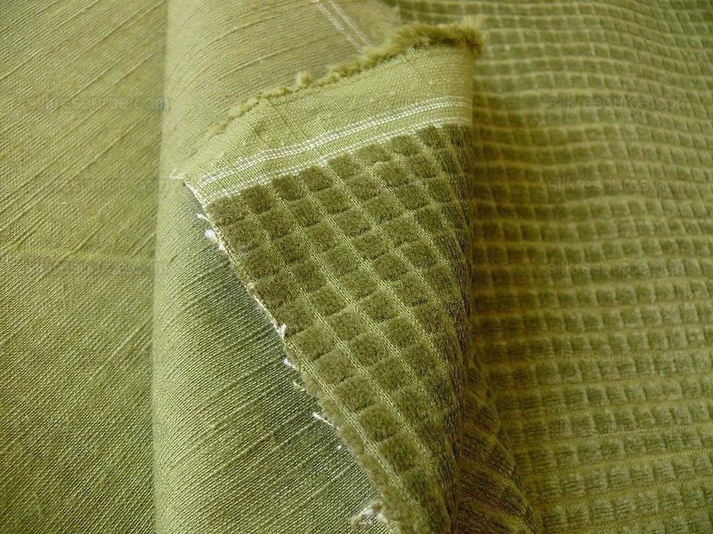 By Yard Lee Jofa Groundworks Pushbutton Velvet Moss Green Square 100% Linen