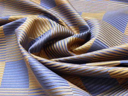 LEE JOFA STEREOPTICON CHECK DELPHIN BLUE ANTIQUE GOLD SILK+WOOL