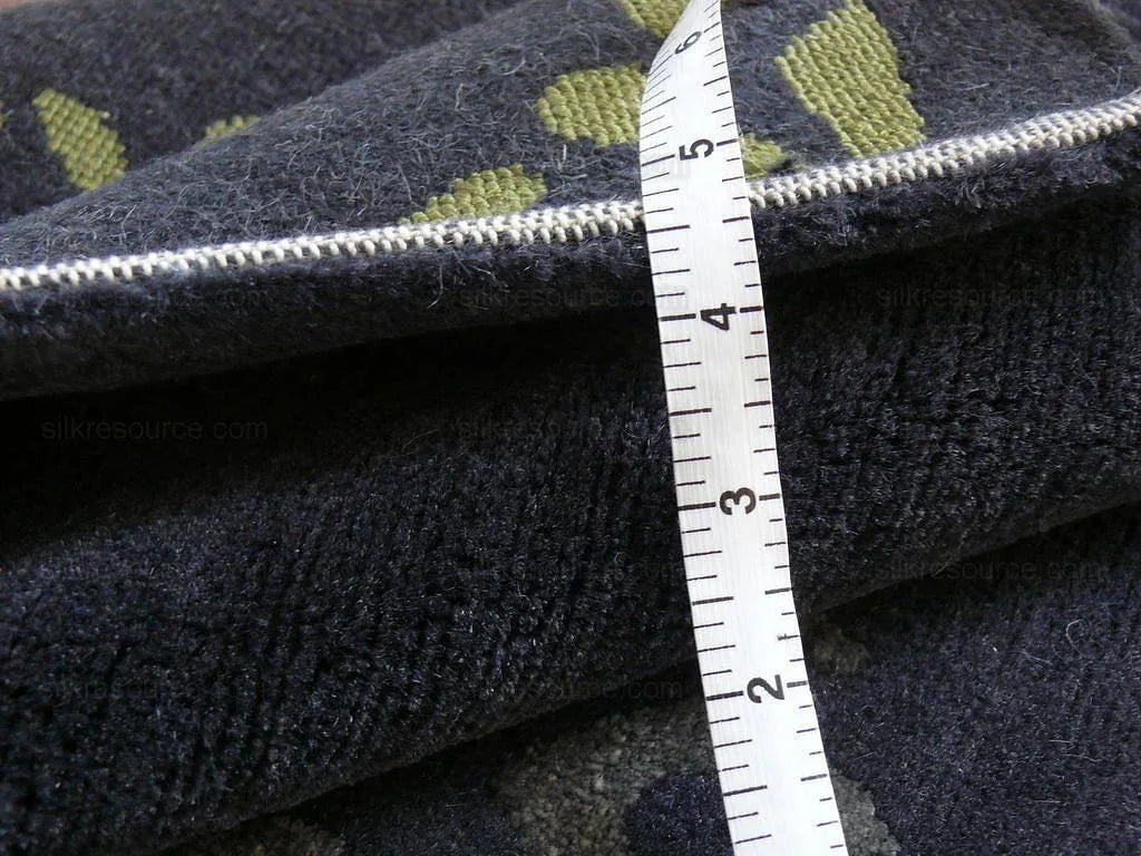 Endless Knot Silk &amp; Wool Tibetan Athana Rug Azure Chartruse 5'x3