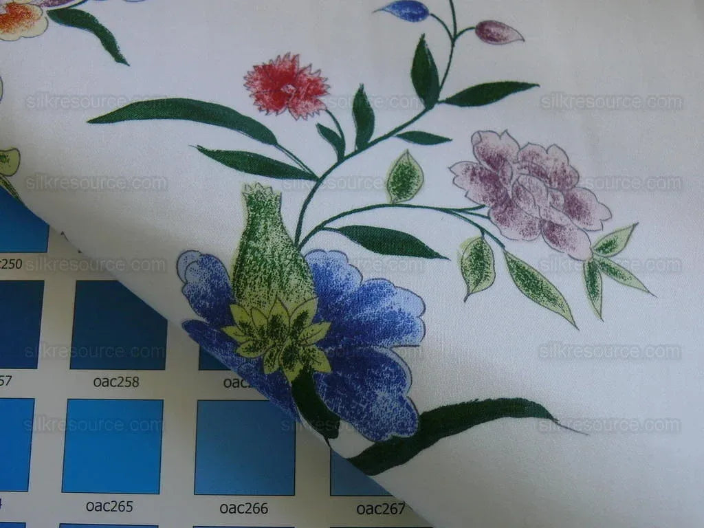 Brunschwig &amp; Fils Burger Paris Geisha Medallion Print5.375y