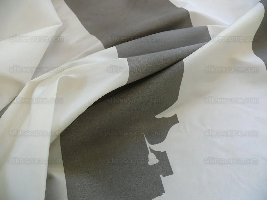BY Yard Brunschwig &amp; Fils Charlotte Moss "Ting" Silk Taffeta Black White Pavilion Print