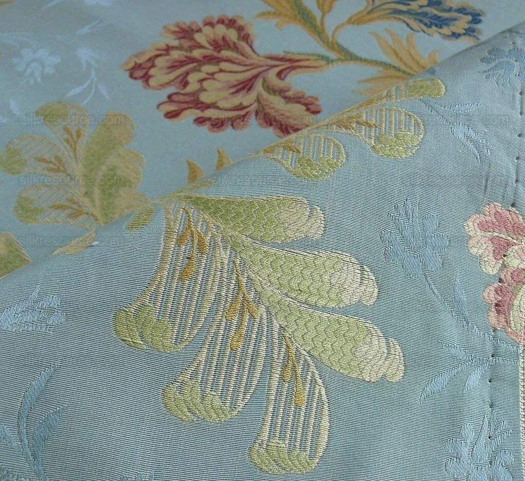 Old World Weaver VIVIANA French Lace Carnation Lampas Red Blue Powder MSRP 328USD/Y