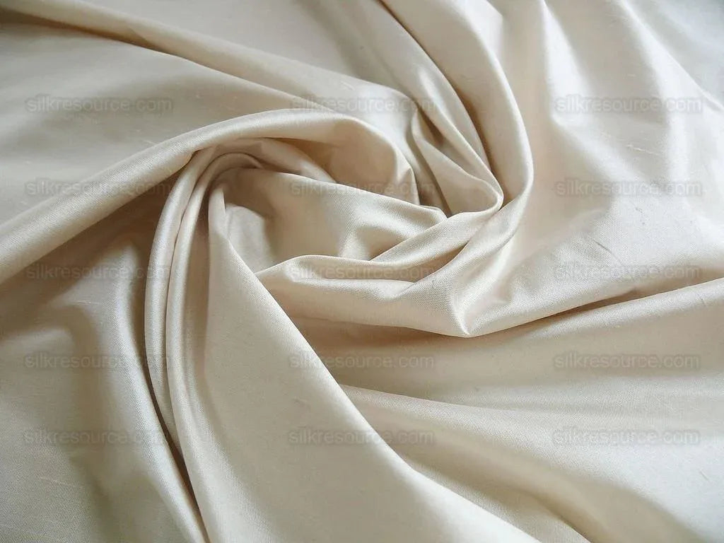Scalamandre Antique Silk Taffeta, Cream Bty 99036-21