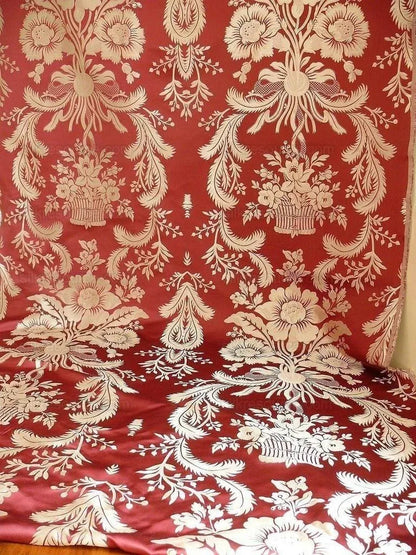 BY Yard Scalamandre "readbourne Bouquet" Silk Lampas Red White Neoclassical, Scarlet