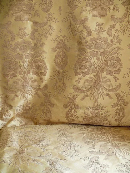 By Yd Scalamandre "Readbourne Bouquet" Silk Lampas Scarlet Red White MSRP USD 450/yard