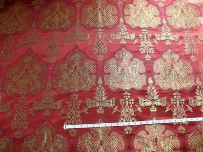 By Yd Lee Jofa "byzantine" Brocade, Red Gold Silver Medallion MSRP USD 390