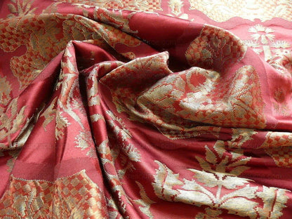 By Yd Lee Jofa "byzantine" Brocade, Red Gold Silver Medallion MSRP USD 390