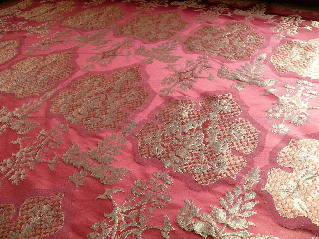 By Yd Lee Jofa "byzantine" Brocade, Red Gold Silver Medallion MSRP USD 390