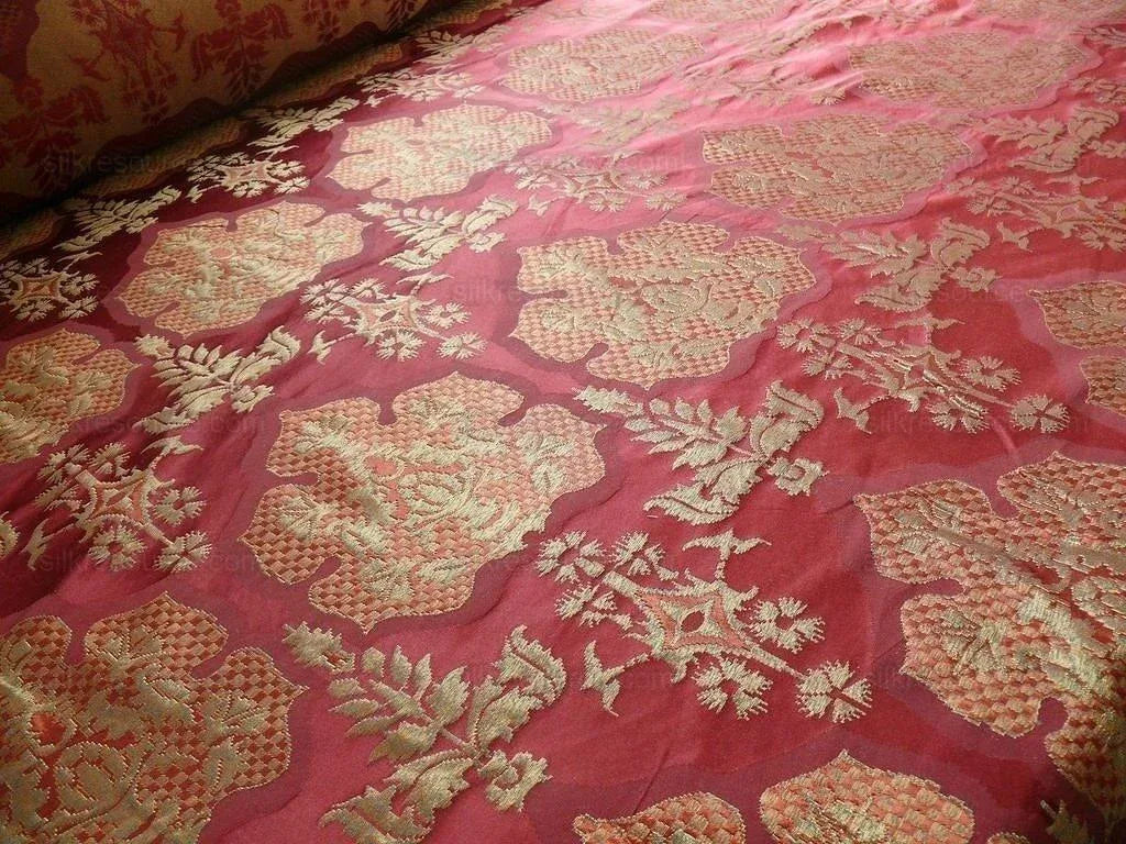 By Yd Lee Jofa "byzantine" Brocade, Red Gold Silver Medallion MSRP USD 390