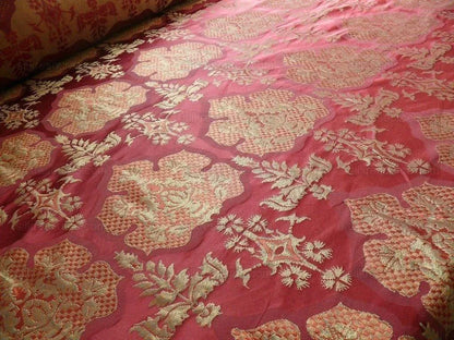 By Yd Lee Jofa "byzantine" Brocade, Red Gold Silver Medallion MSRP USD 390