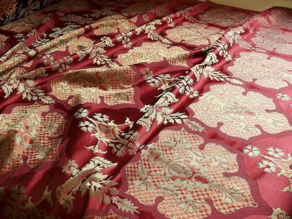 By Yd Lee Jofa "byzantine" Brocade, Red Gold Silver Medallion MSRP USD 390