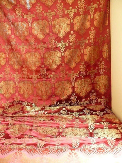 By Yd Lee Jofa "byzantine" Brocade, Red Gold Silver Medallion MSRP USD 390