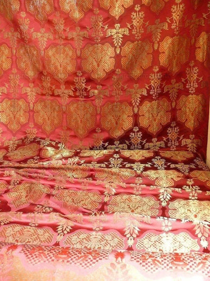 By Yd Lee Jofa "byzantine" Brocade, Red Gold Silver Medallion MSRP USD 390