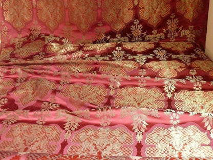 By Yd Lee Jofa "byzantine" Brocade, Red Gold Silver Medallion MSRP USD 390