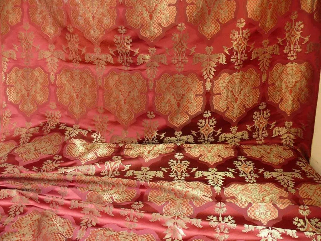 LEE JOFA "BYZANTINE" BROCADE, RED GOLD SILVER MEDALLION MSRP$390