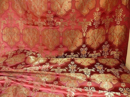 By Yd Lee Jofa "byzantine" Brocade, Red Gold Silver Medallion MSRP USD 390