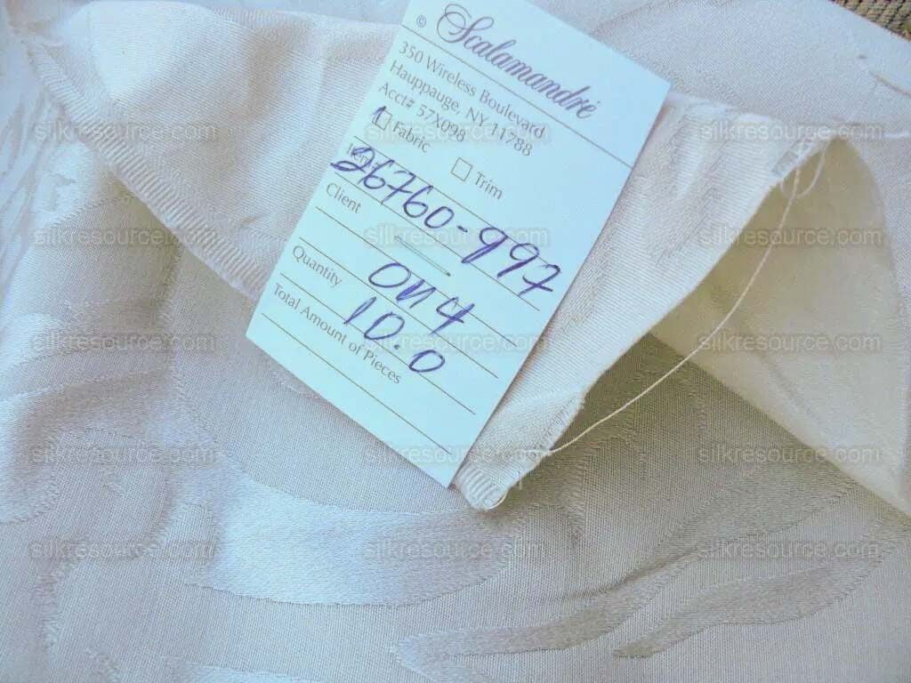 By Yard Scalamandre "Hunt Damask" in Special Ivory 100% Cotton Renaissance Damask Heavy MSRP USD300+/Y