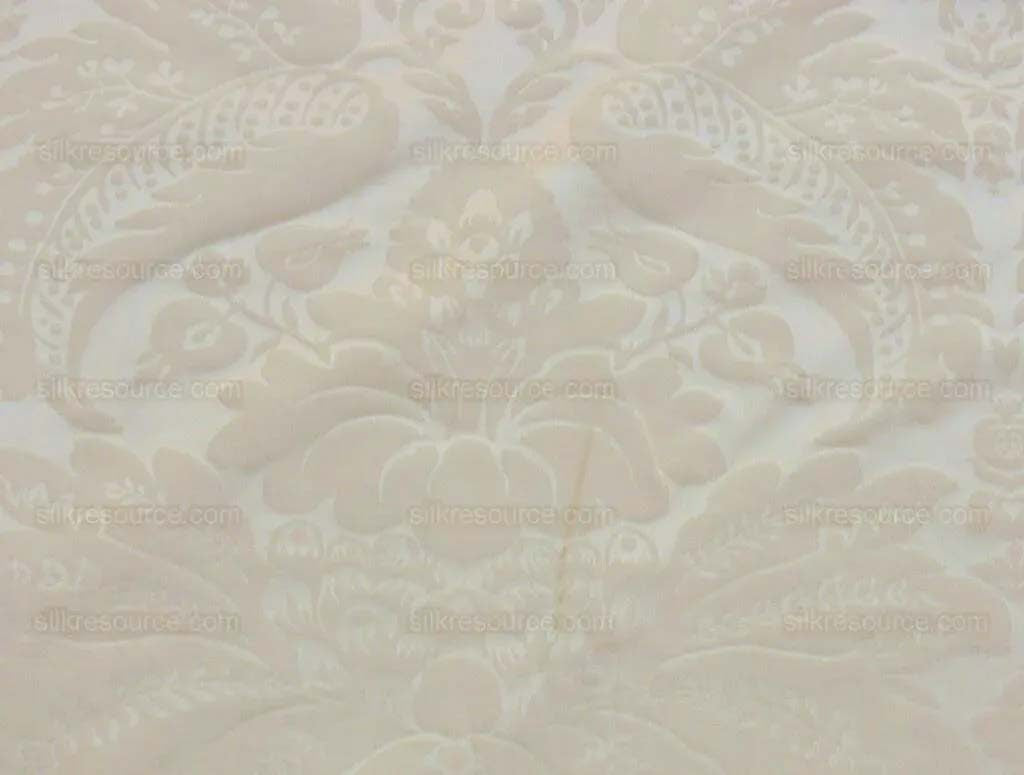 By Yard Scalamandre "Hunt Damask" in Special Ivory 100% Cotton Renaissance Damask Heavy MSRP USD300+/Y